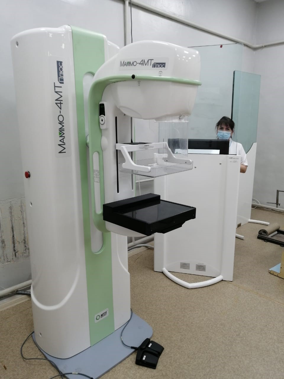 В поликлинике с. Владимиро-Александровское установлен и введен в работу новый цифровой маммограф